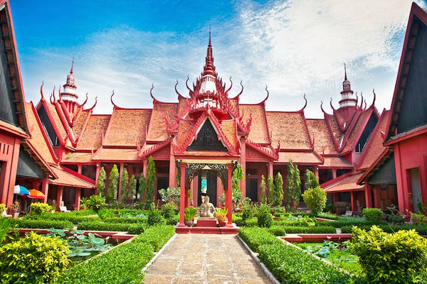 Du lịch Campuchia tại Phnom Penh: Bảo Tàng Quốc Gia.